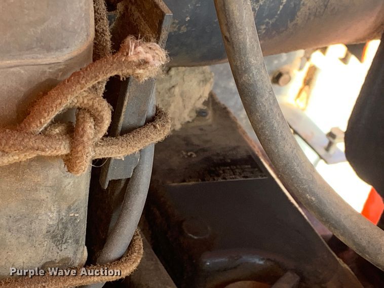 image for item MM9724 Kubota L3400  MFWD tractor