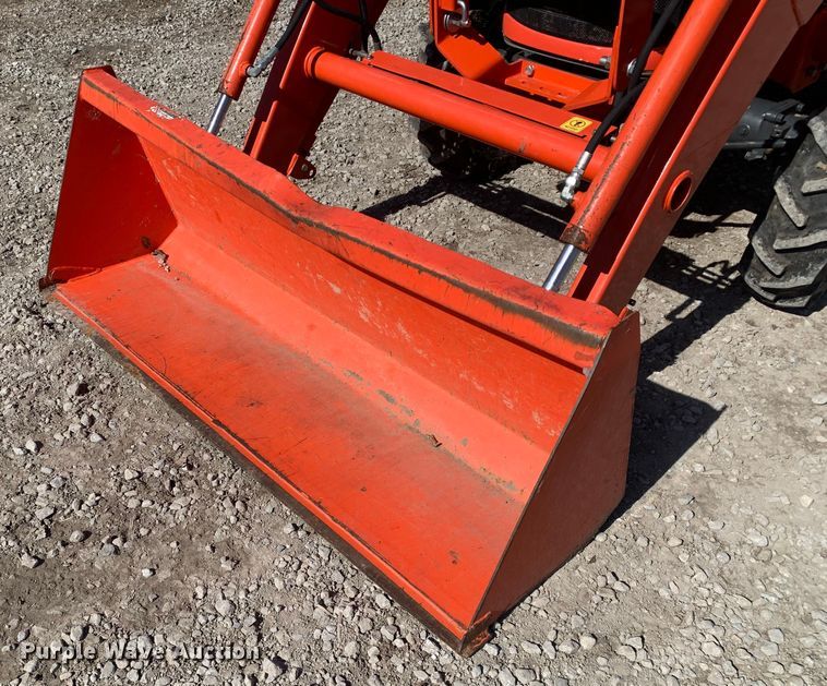 image for item MM9726 Kubota L2501D  MFWD tractor