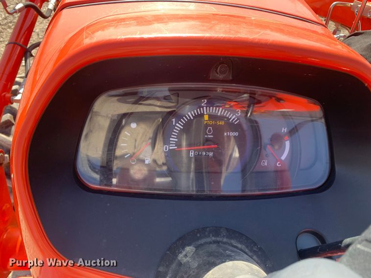 image for item MM9726 Kubota L2501D  MFWD tractor