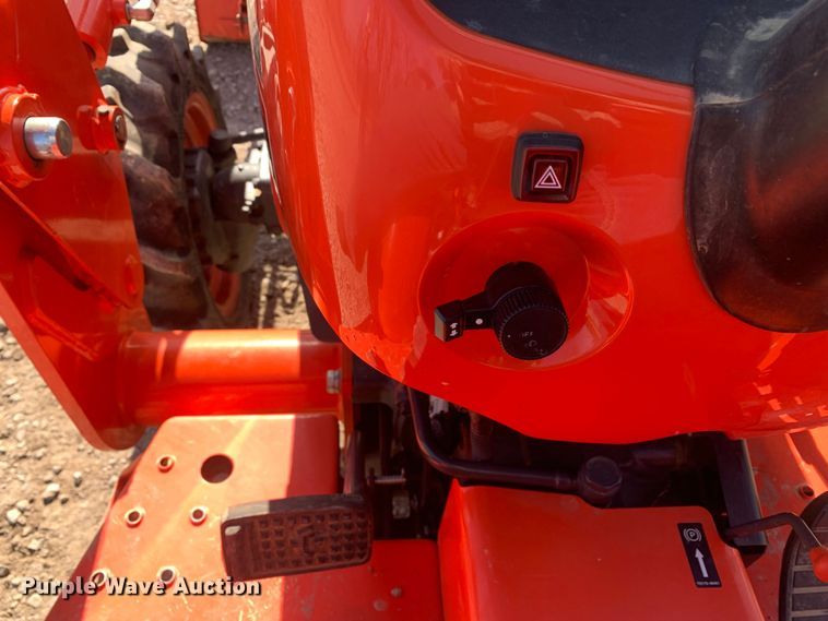 image for item MM9726 Kubota L2501D  MFWD tractor