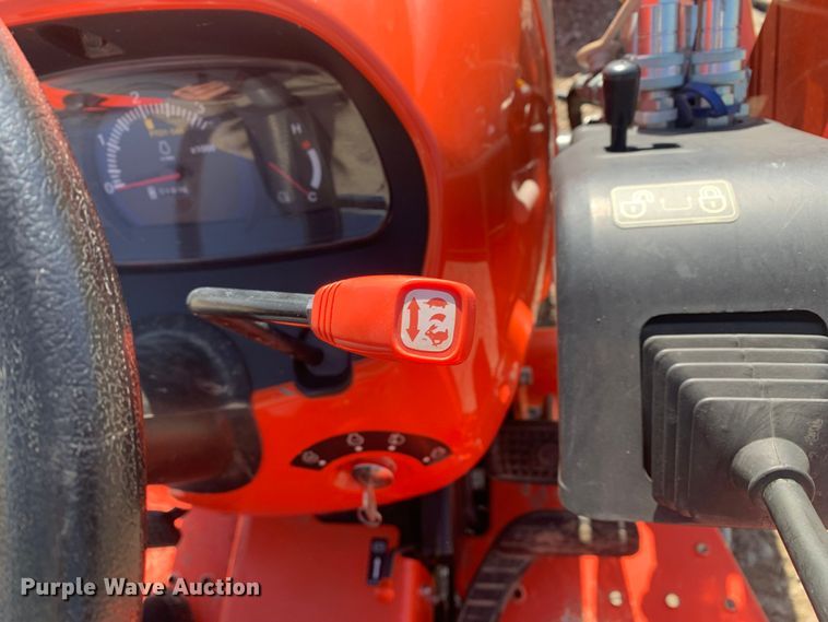 image for item MM9726 Kubota L2501D  MFWD tractor