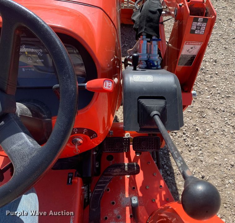 image for item MM9726 Kubota L2501D  MFWD tractor