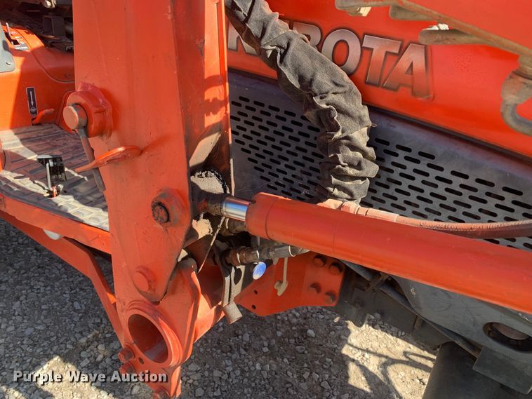 image for item MM9727 Kubota L3240D  MFWD tractor