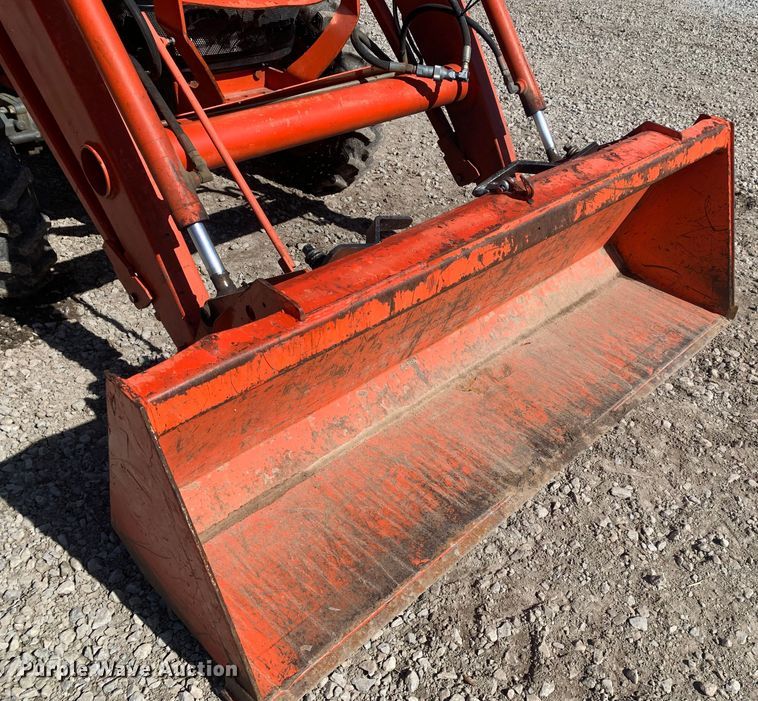 image for item MM9727 Kubota L3240D  MFWD tractor