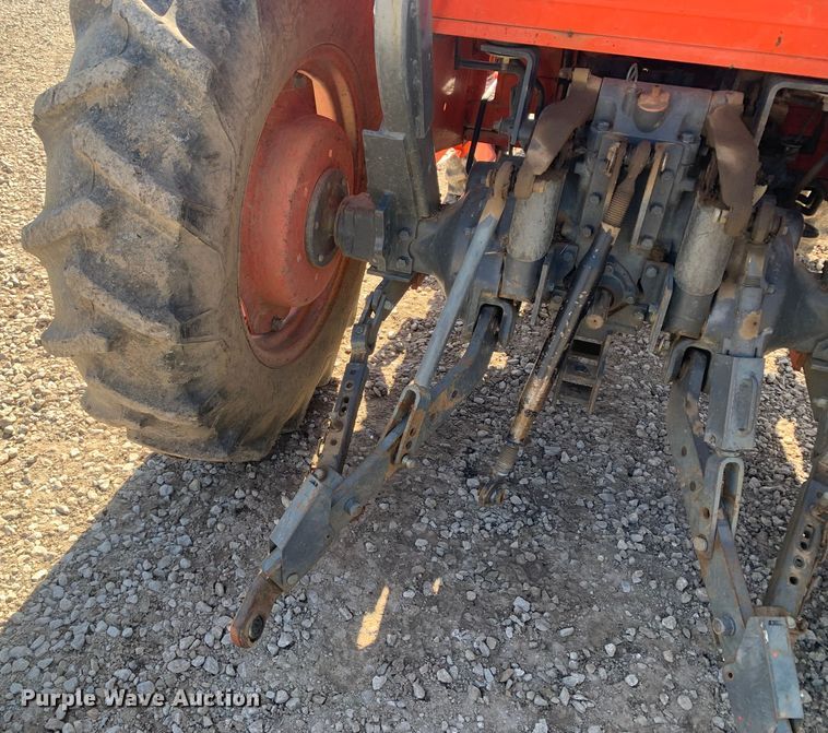 image for item MM9727 Kubota L3240D  MFWD tractor