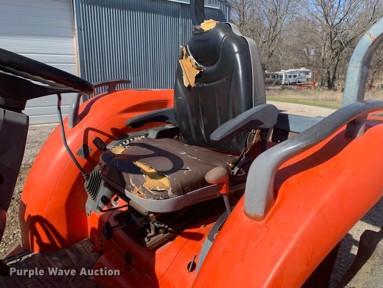 image for item MM9727 Kubota L3240D  MFWD tractor