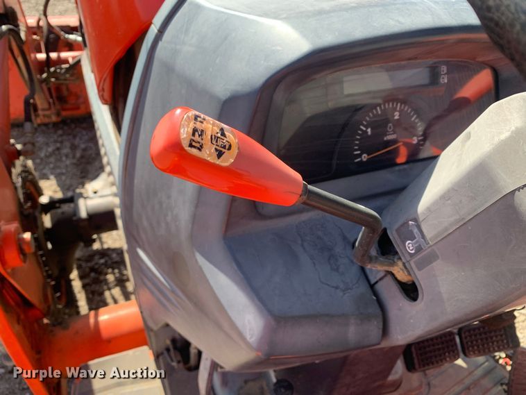 image for item MM9727 Kubota L3240D  MFWD tractor