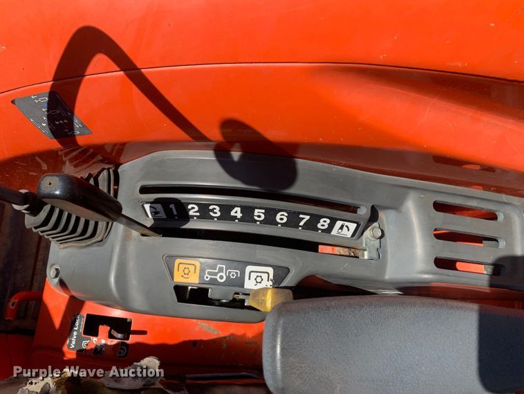 image for item MM9727 Kubota L3240D  MFWD tractor