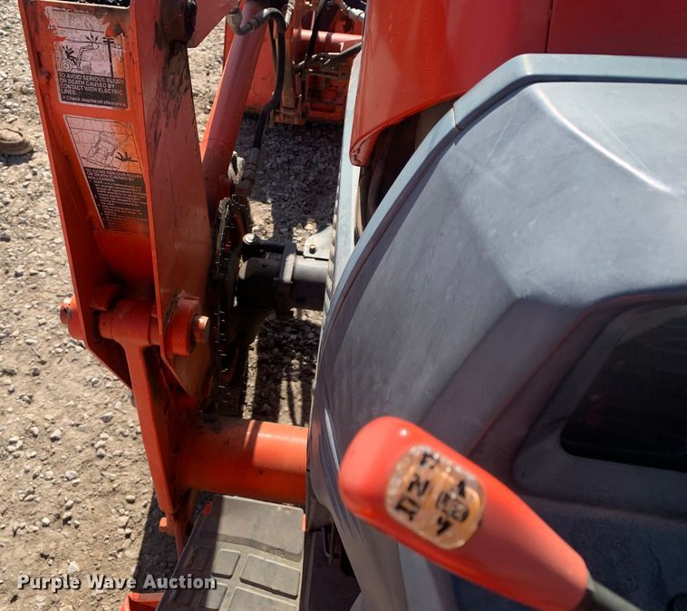 image for item MM9727 Kubota L3240D  MFWD tractor