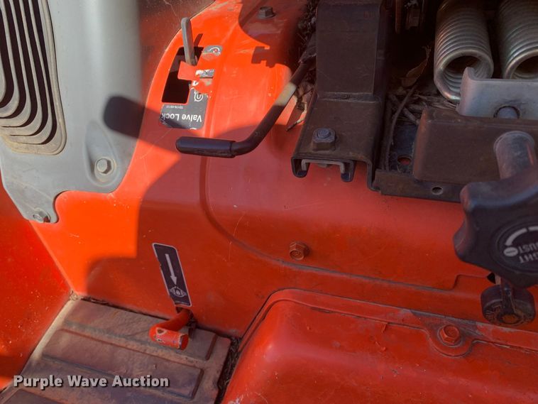 image for item MM9727 Kubota L3240D  MFWD tractor