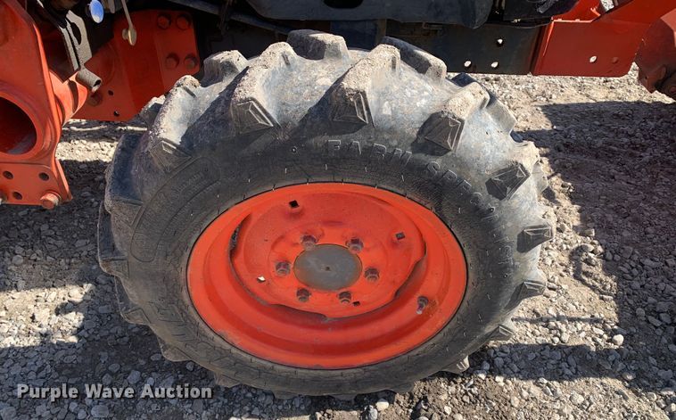 image for item MM9727 Kubota L3240D  MFWD tractor
