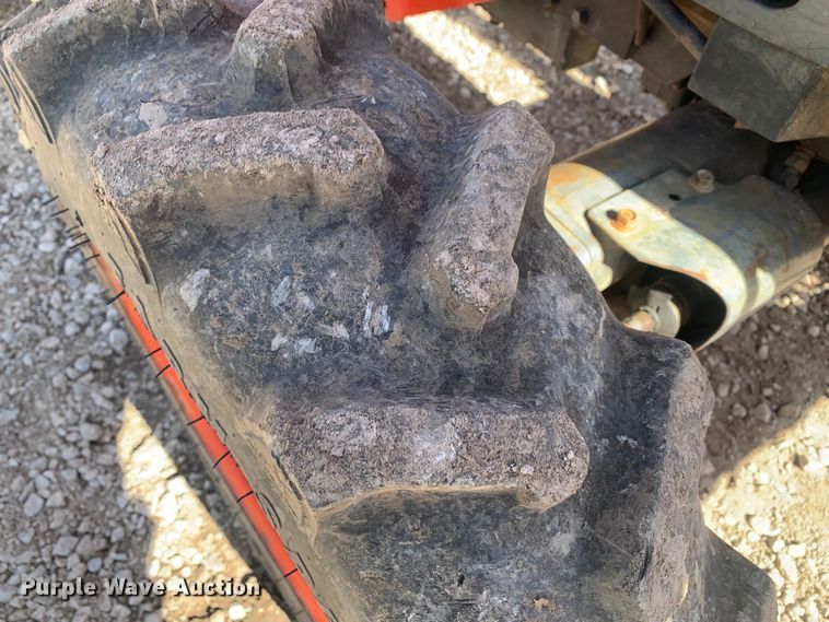 image for item MM9727 Kubota L3240D  MFWD tractor