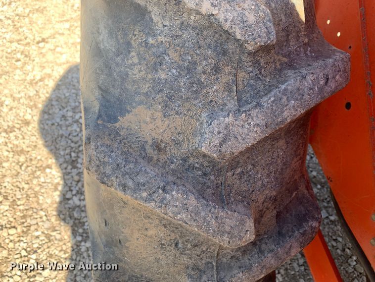 image for item MM9727 Kubota L3240D  MFWD tractor