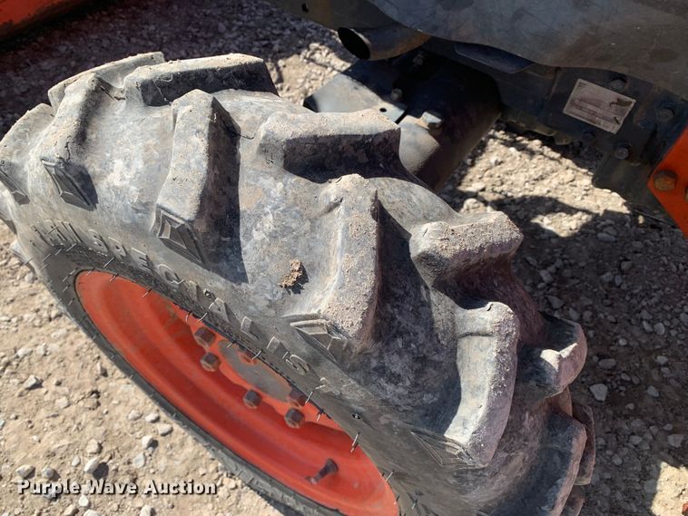 image for item MM9727 Kubota L3240D  MFWD tractor