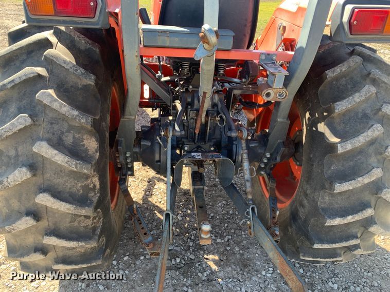 image for item MM9728 Kubota L4400  tractor