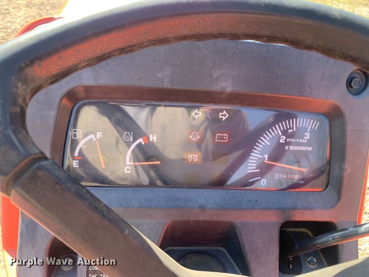 image for item MM9728 Kubota L4400  tractor