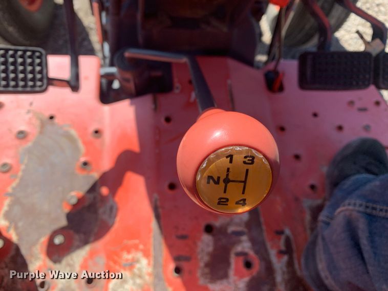 image for item MM9728 Kubota L4400  tractor