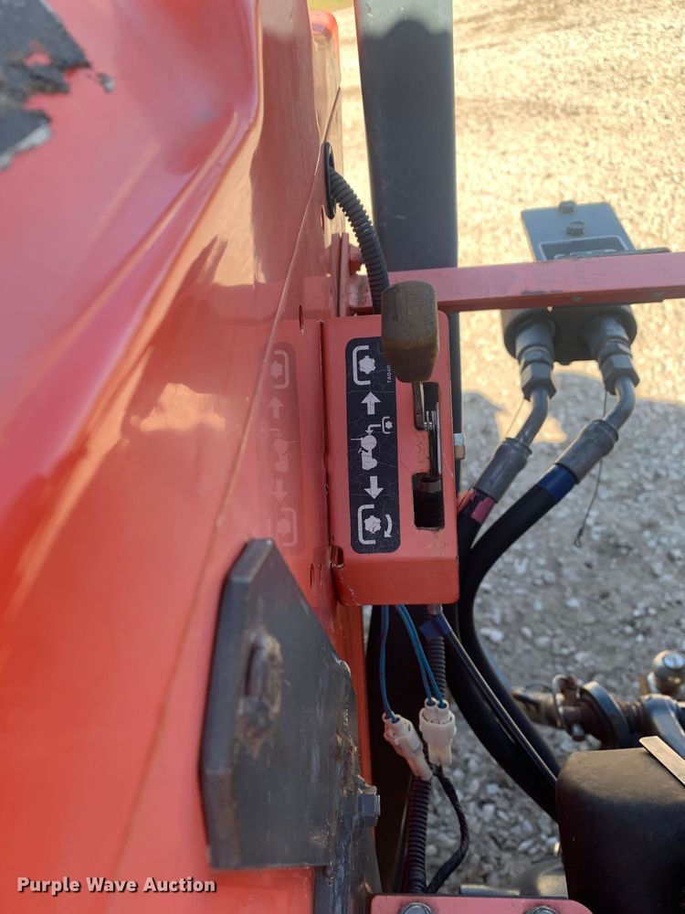 image for item MM9728 Kubota L4400  tractor