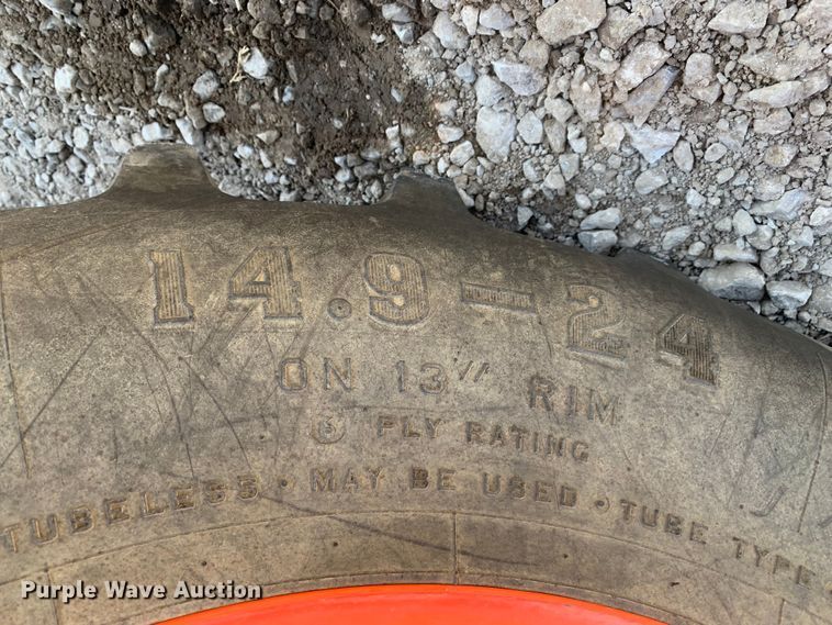 image for item MM9728 Kubota L4400  tractor