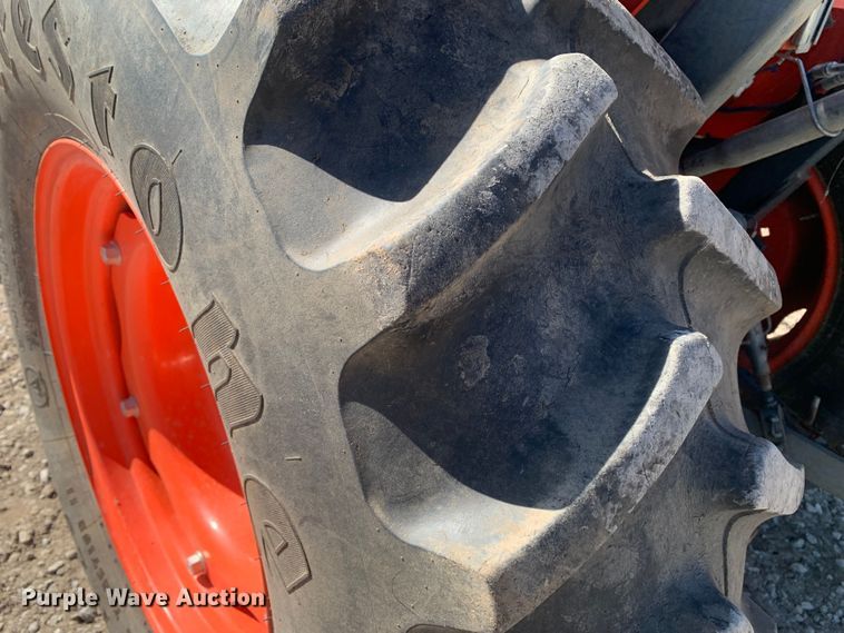 image for item MM9728 Kubota L4400  tractor