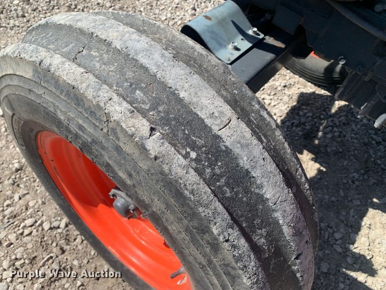 image for item MM9728 Kubota L4400  tractor