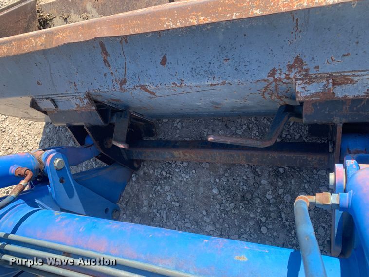 image for item MM9729 2004 New Holland TL100  tractor