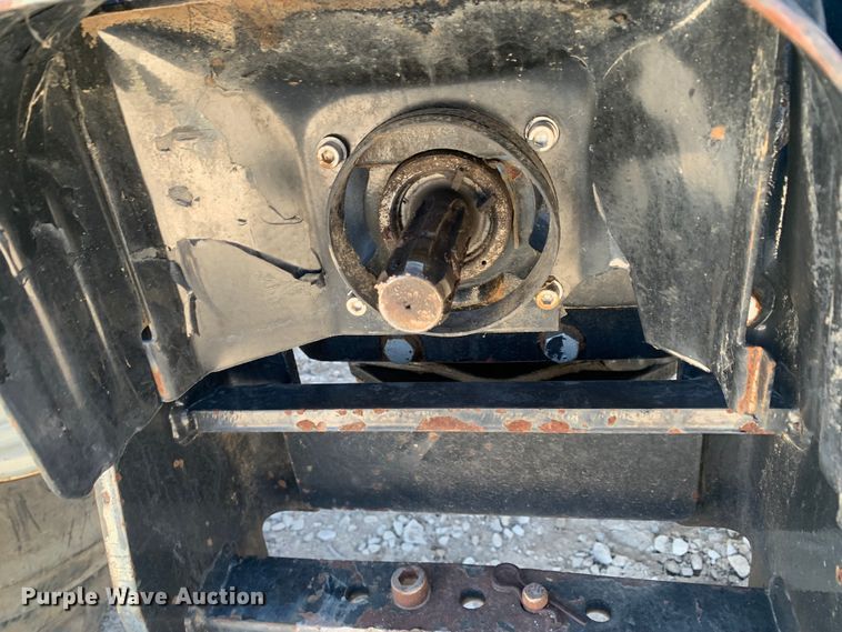 image for item MM9729 2004 New Holland TL100  tractor