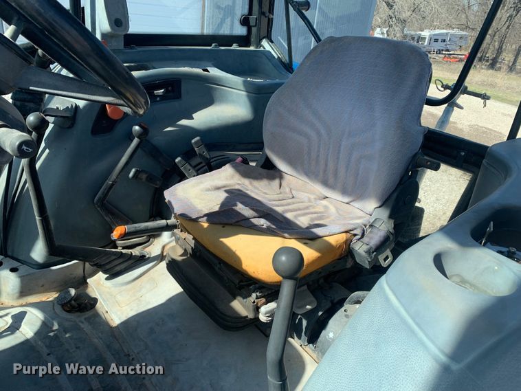 image for item MM9729 2004 New Holland TL100  tractor