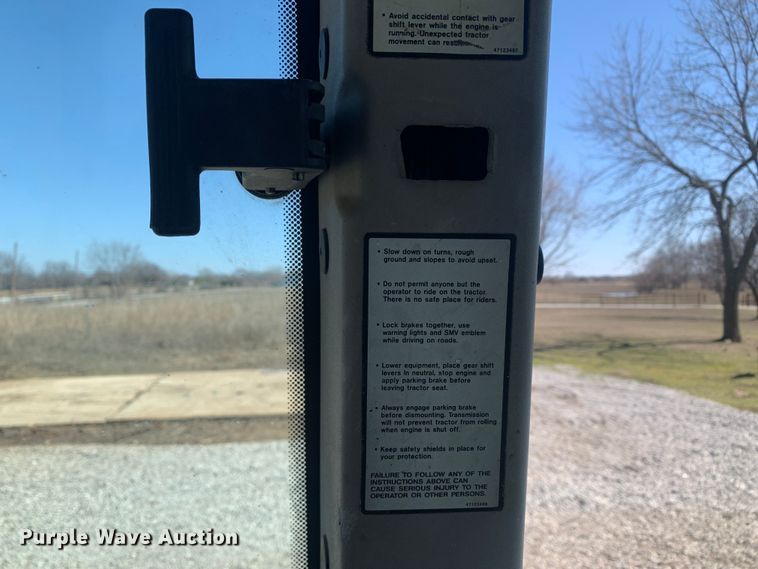 image for item MM9729 2004 New Holland TL100  tractor