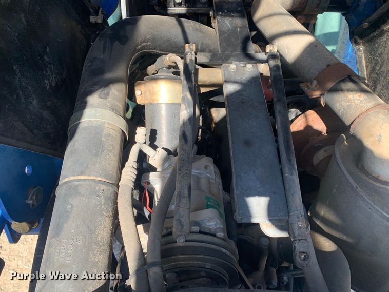 image for item MM9729 2004 New Holland TL100  tractor