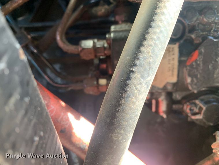 image for item MM9729 2004 New Holland TL100  tractor