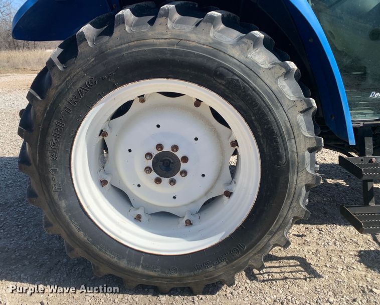 image for item MM9729 2004 New Holland TL100  tractor
