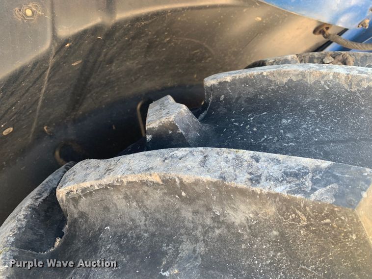 image for item MM9729 2004 New Holland TL100  tractor