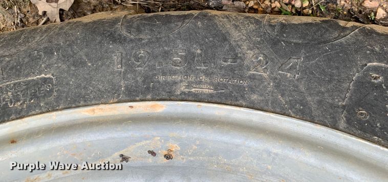 image for item MM9754 2009 Mahindra 5035  MFWD tractor