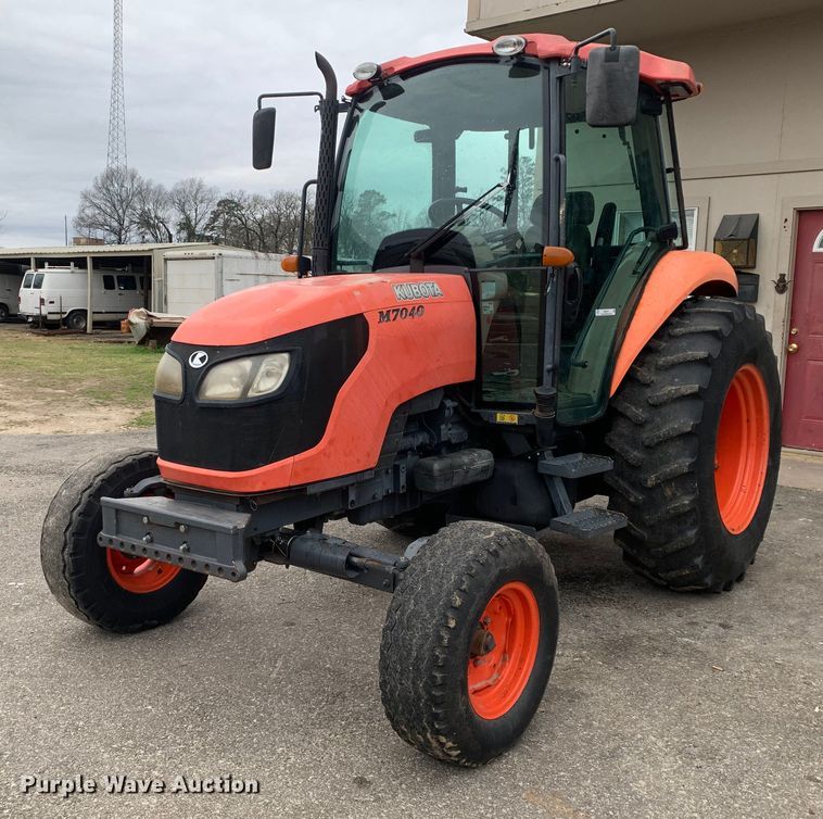 image for item MM9767 Kubota M7040  tractor