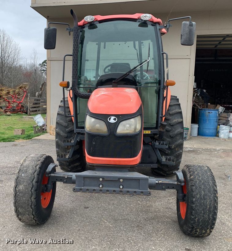 image for item MM9767 Kubota M7040  tractor