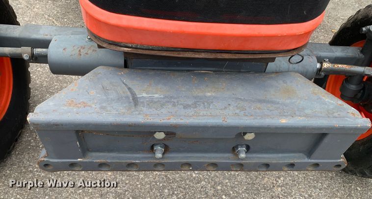 image for item MM9767 Kubota M7040  tractor