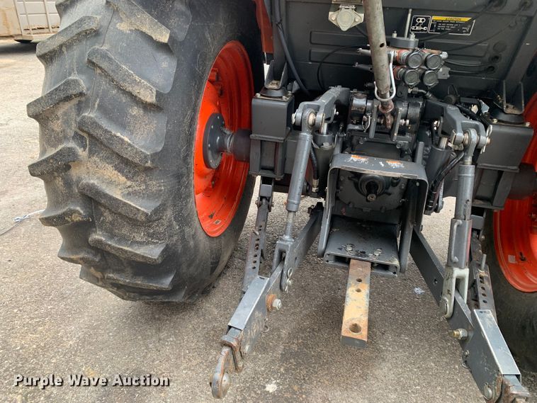 image for item MM9767 Kubota M7040  tractor