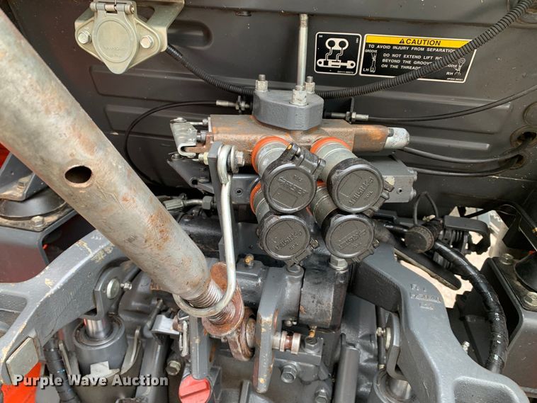 image for item MM9767 Kubota M7040  tractor