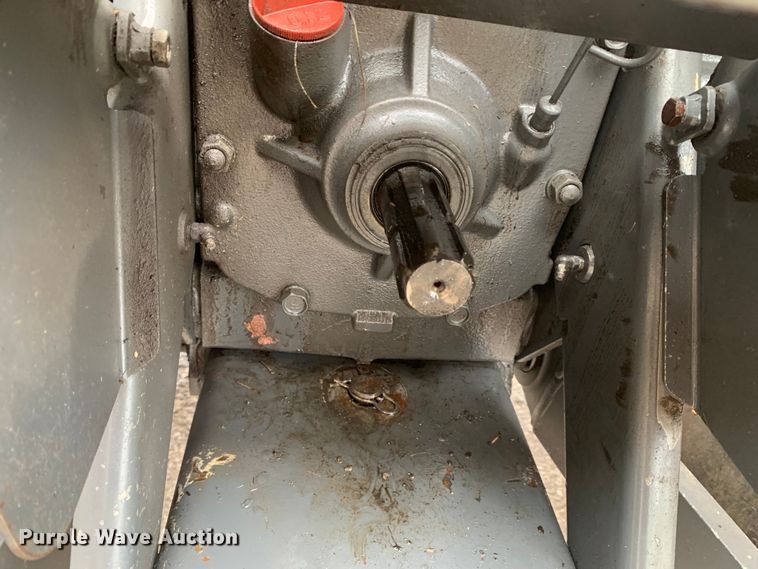 image for item MM9767 Kubota M7040  tractor