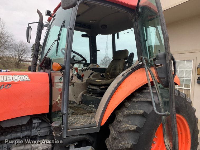 image for item MM9767 Kubota M7040  tractor