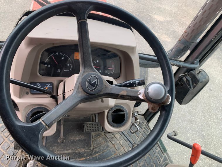 image for item MM9767 Kubota M7040  tractor