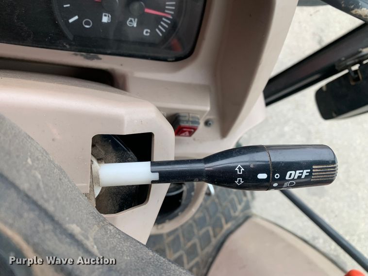 image for item MM9767 Kubota M7040  tractor