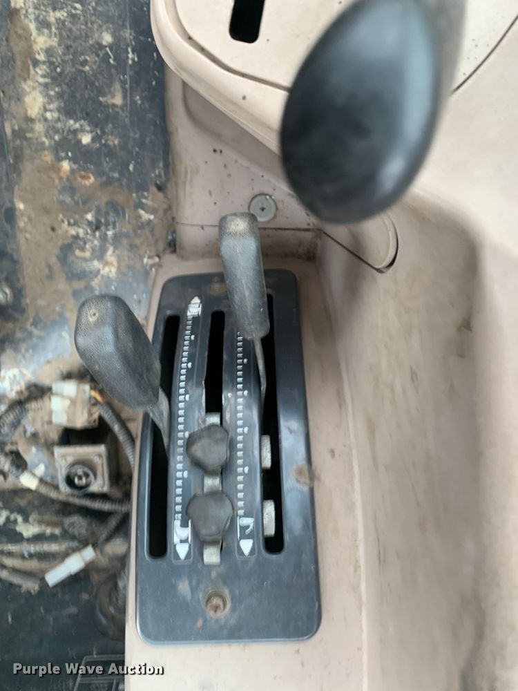 image for item MM9767 Kubota M7040  tractor