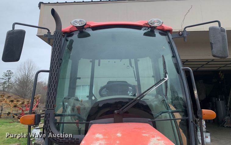 image for item MM9767 Kubota M7040  tractor