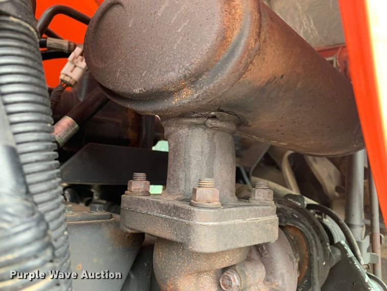 image for item MM9767 Kubota M7040  tractor