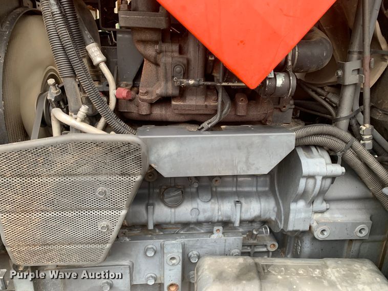 image for item MM9767 Kubota M7040  tractor