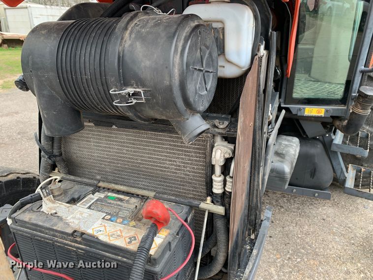 image for item MM9767 Kubota M7040  tractor