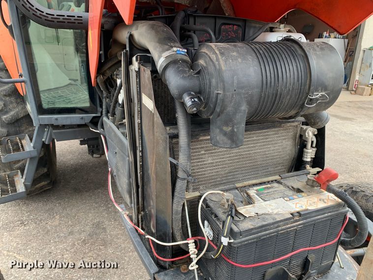 image for item MM9767 Kubota M7040  tractor