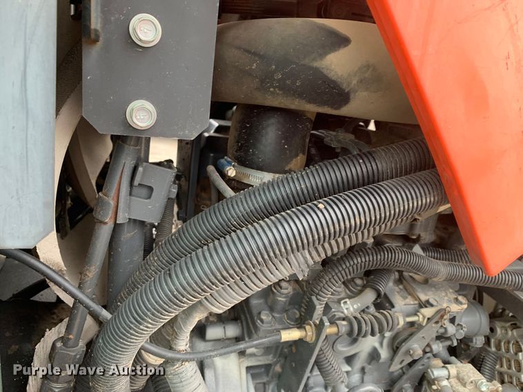 image for item MM9767 Kubota M7040  tractor